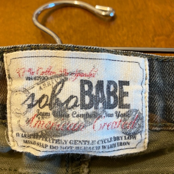 EUC! Soho Babe Camouflage Jeggings, Size 0 - Picture 2 of 4